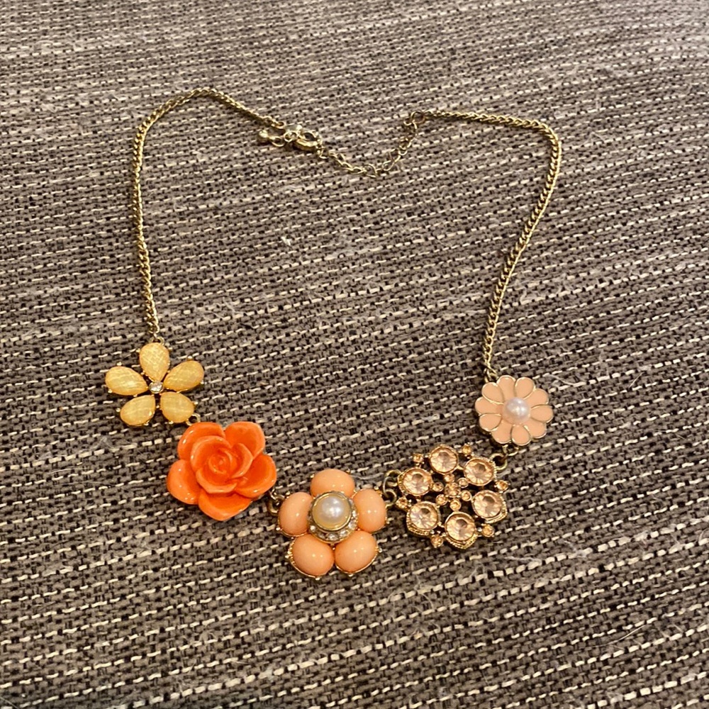 Floral necklace